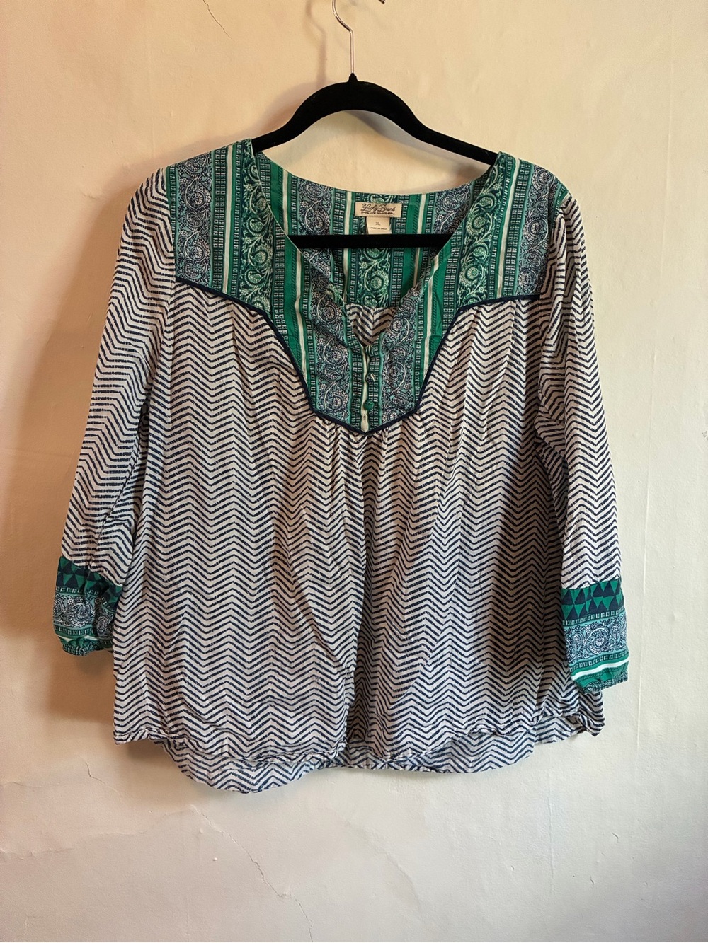 Stunning lucky brand lightweight blouse